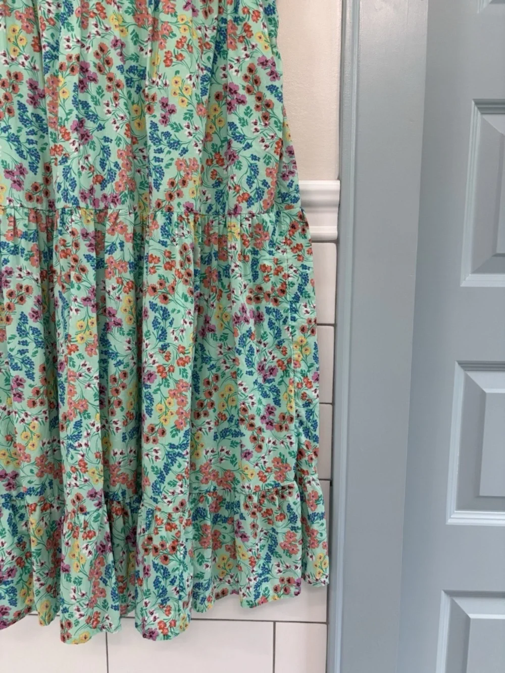 J. Crew V-Neck Smocked Tiered Midi Dress Green Floral Women’s 10 BQ045